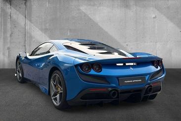Ferrari F8 Tributo — photo 2