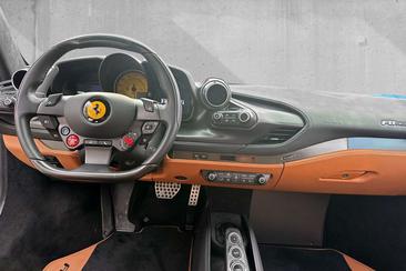 Ferrari F8 Tributo — photo 13