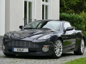 Aston Martin Vanquish V12 — photo 19