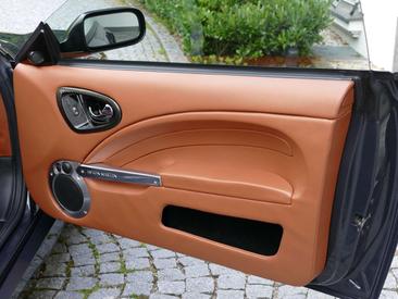Aston Martin Vanquish V12 — photo 27