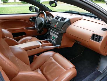 Aston Martin Vanquish V12 — photo 28