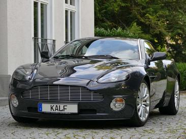 Aston Martin Vanquish V12 — photo 31