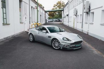Aston Martin Vanquish V12 S — photo 2