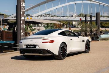 Aston Martin Vanquish V12 — photo 2