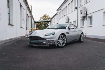Aston Martin Vanquish V12 S — photo 13