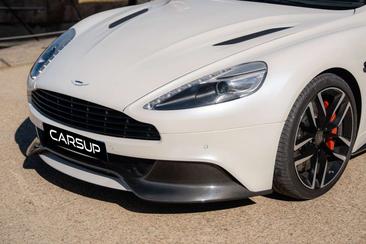Aston Martin Vanquish V12 — photo 9