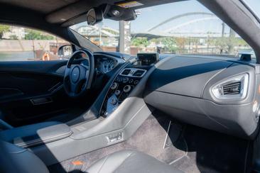 Aston Martin Vanquish V12 — photo 14