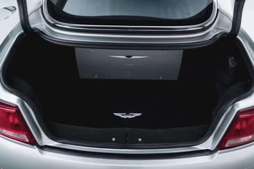 Aston Martin Vanquish V12 S — photo 26