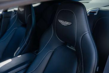 Aston Martin Vanquish V12 — photo 20