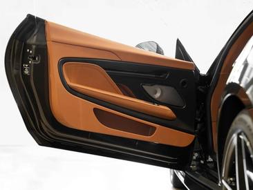Aston Martin Vanquish V12 BiTurbo — photo 18