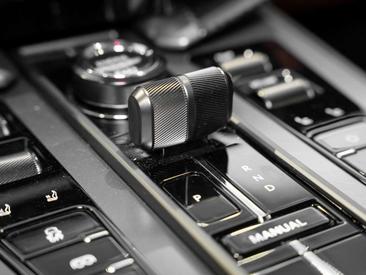 Aston Martin Vanquish V12 BiTurbo — photo 24