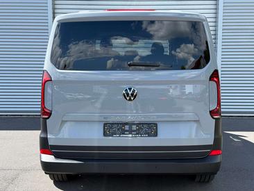 Volkswagen Caravelle Van E-Caravelle — photo 7