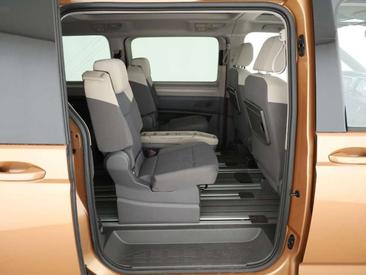 Volkswagen Multivan Van 2.0 TDI — photo 4