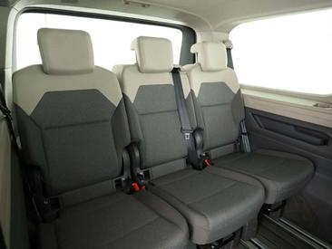 Volkswagen Multivan Van 2.0 TDI — photo 5