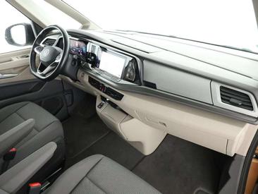 Volkswagen Multivan Van 2.0 TDI — photo 7