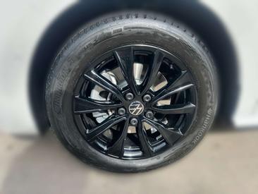 Volkswagen Multivan Van 2.0 TSI — photo 4