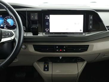 Volkswagen Multivan Van 2.0 TDI — photo 8