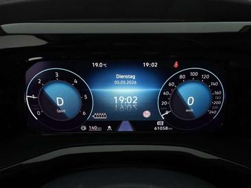 Volkswagen Multivan Van 2.0 TDI — photo 9