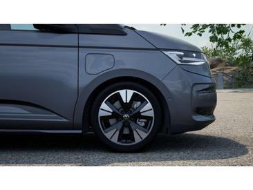 Volkswagen Multivan Van 2.0 TSI — photo 4