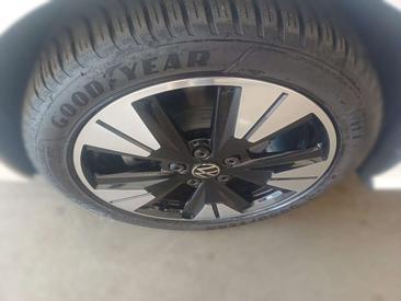 Volkswagen Multivan Van 2.0 TDI — photo 4