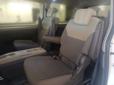 Volkswagen Multivan Van 2.0 TDI — photo 9