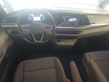Volkswagen Multivan Van 2.0 TDI — photo 11