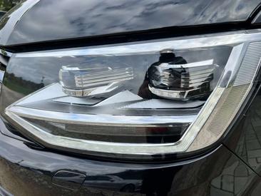Volkswagen Multivan Van 2.0 TDI 4MOTION — photo 12