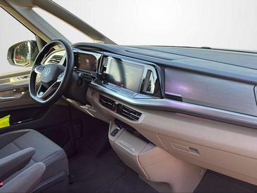 Volkswagen Multivan Van 2.0 TDI — photo 10