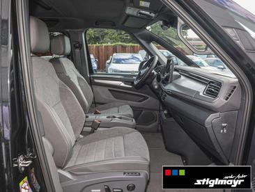 Volkswagen Multivan Van 2.0 TSI — photo 3