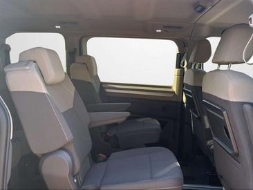 Volkswagen Multivan Van 2.0 TDI — photo 12