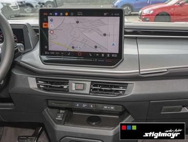 Volkswagen Multivan Van 2.0 TSI — photo 6