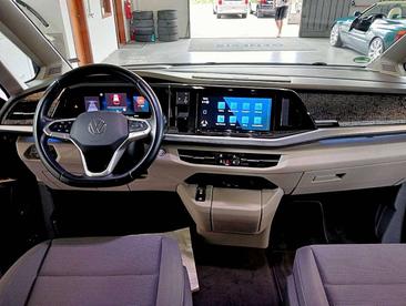 Volkswagen Multivan Van 2.0 TDI — photo 5