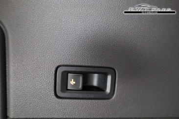 Volkswagen Multivan Van EHybrid — photo 13