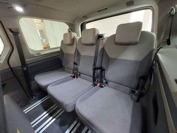 Volkswagen Multivan Van 2.0 TDI — photo 12