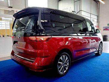 Volkswagen Multivan Van 2.0 TDI — photo 17