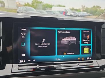 Volkswagen Multivan Van 2.0 TDI — photo 23