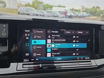 Volkswagen Multivan Van 2.0 TDI — photo 24