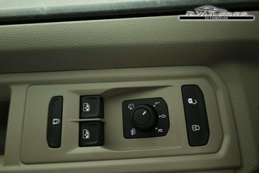 Volkswagen Multivan Van EHybrid — photo 6