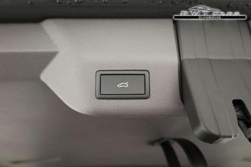 Volkswagen Multivan Van EHybrid — photo 13
