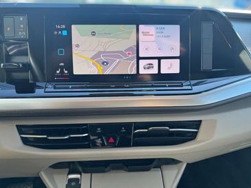 Volkswagen Multivan Van 2.0 TSI — photo 7