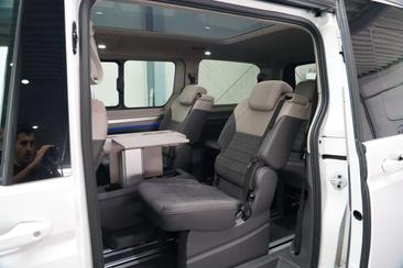 Volkswagen Multivan Van 2.0 TDI — photo 13