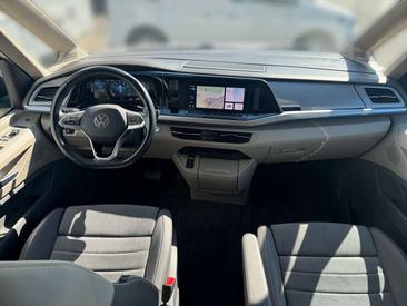 Volkswagen Multivan Van 2.0 TSI — photo 11