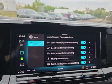 Volkswagen Multivan Van 2.0 TDI — photo 39