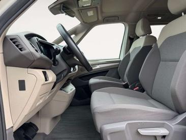Volkswagen Multivan Van 2.0 TDI — photo 9