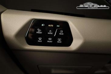 Volkswagen Multivan Van EHybrid — photo 7