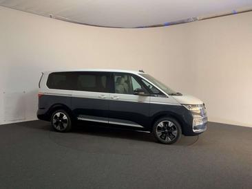 Volkswagen Multivan Van 2.0 TDI — photo 5