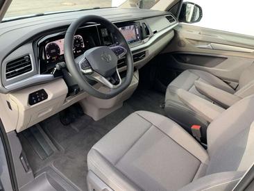 Volkswagen Multivan Van 2.0 TDI — photo 7