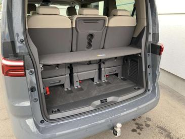Volkswagen Multivan Van 2.0 TDI — photo 13