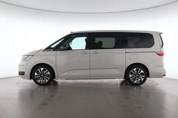 Volkswagen Multivan Van 2.0 TDI — photo 2