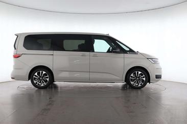 Volkswagen Multivan Van 2.0 TDI — photo 6